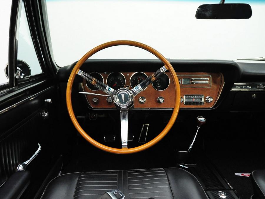 Торпедо Pontiac Tempest GTO Convertible 1967 года  (фото 11 из 22)